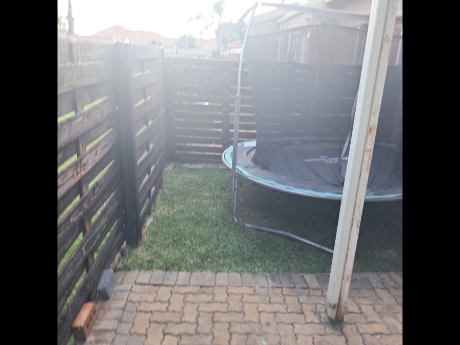 2 Bedroom Property for Sale in Witfield Gauteng