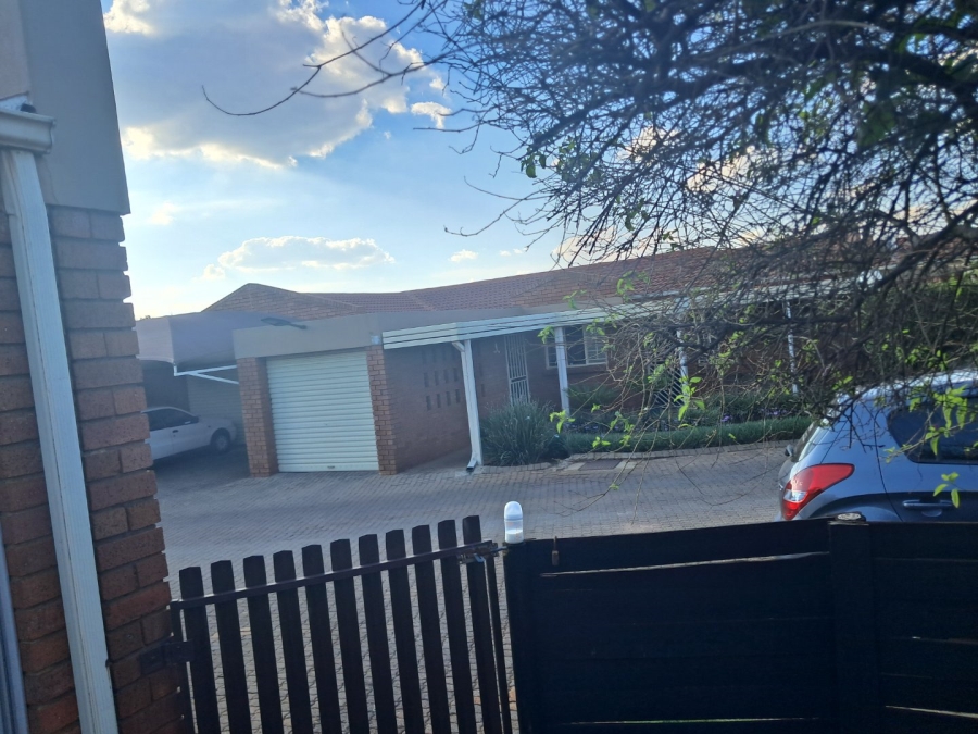 2 Bedroom Property for Sale in Witfield Gauteng