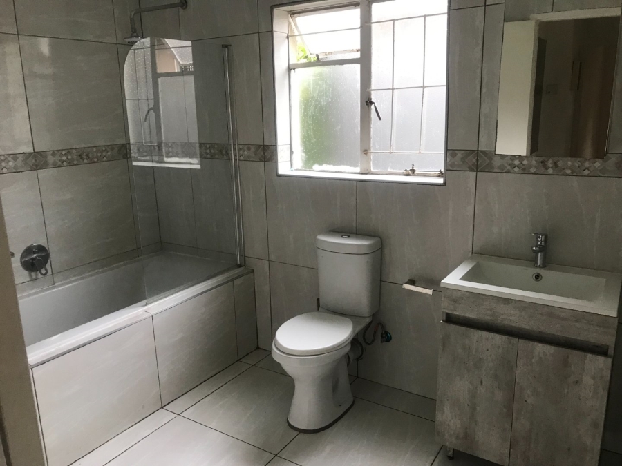 To Let  Bedroom Property for Rent in Sophiatown Gauteng
