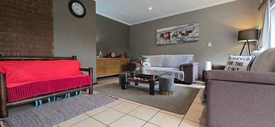 5 Bedroom Property for Sale in Brackendowns Gauteng