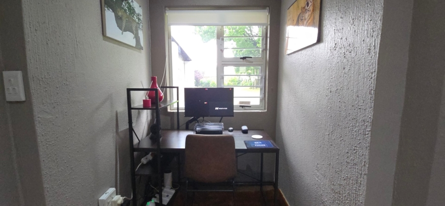 5 Bedroom Property for Sale in Brackendowns Gauteng