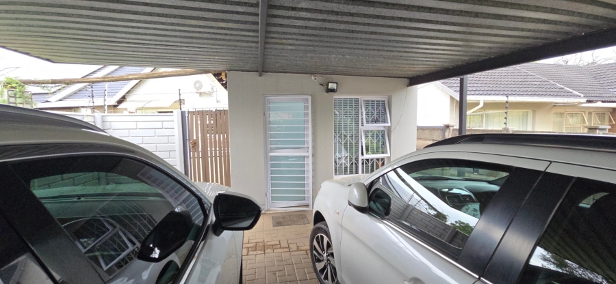 5 Bedroom Property for Sale in Brackendowns Gauteng