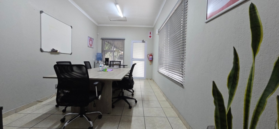 5 Bedroom Property for Sale in Brackendowns Gauteng