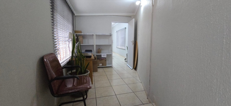 5 Bedroom Property for Sale in Brackendowns Gauteng