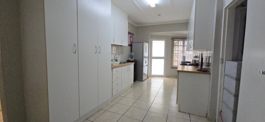 5 Bedroom Property for Sale in Brackendowns Gauteng