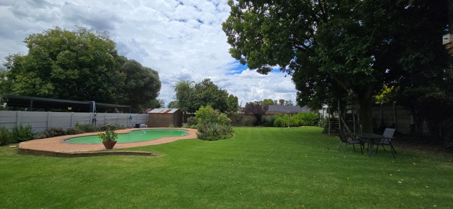 5 Bedroom Property for Sale in Brackendowns Gauteng