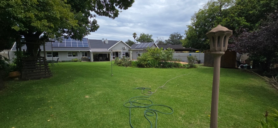 5 Bedroom Property for Sale in Brackendowns Gauteng