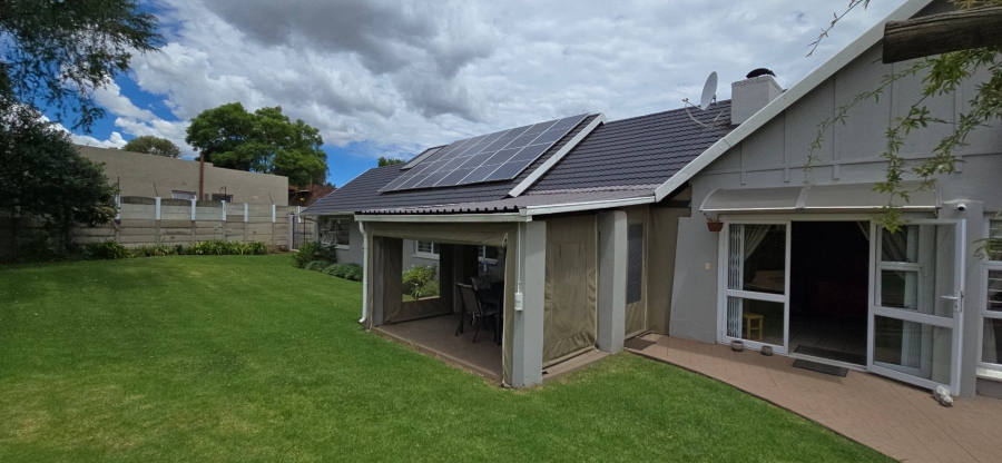 5 Bedroom Property for Sale in Brackendowns Gauteng