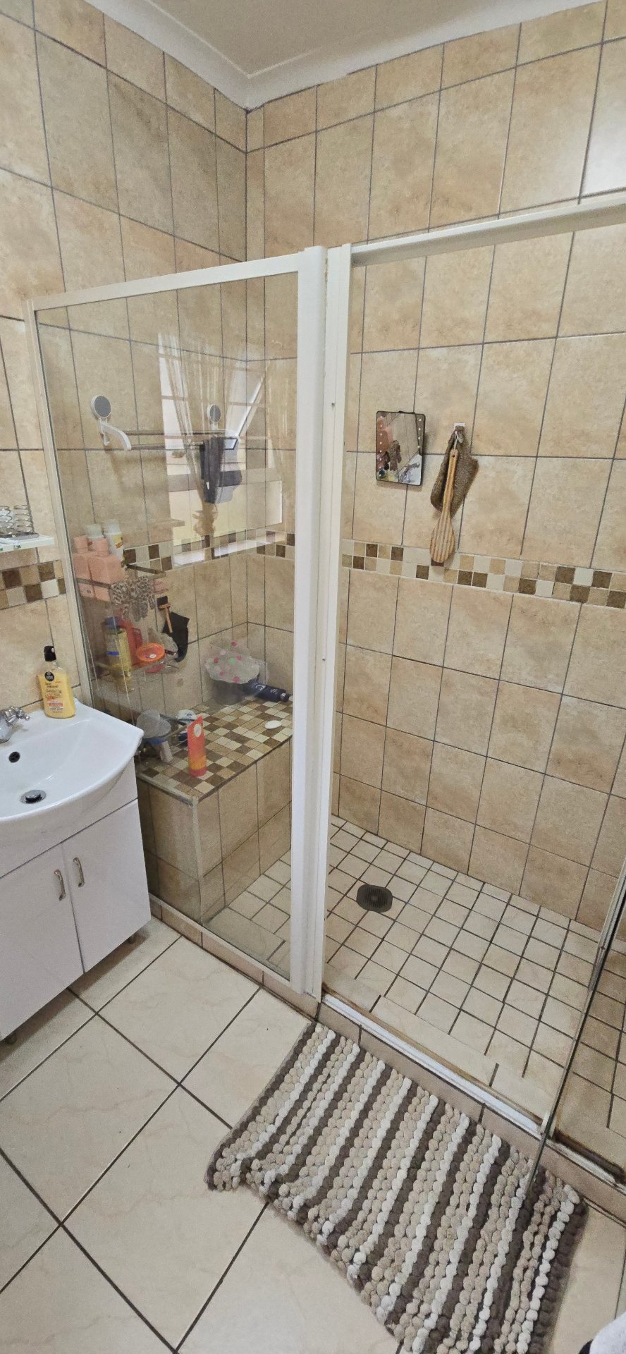 5 Bedroom Property for Sale in Brackendowns Gauteng