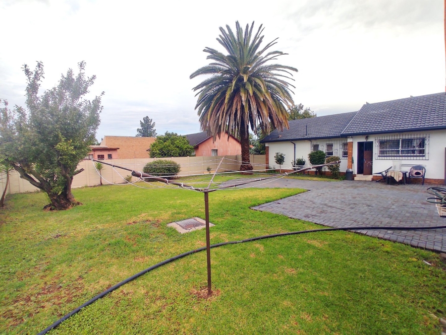 3 Bedroom Property for Sale in Vanderbijlpark SE 6 Gauteng