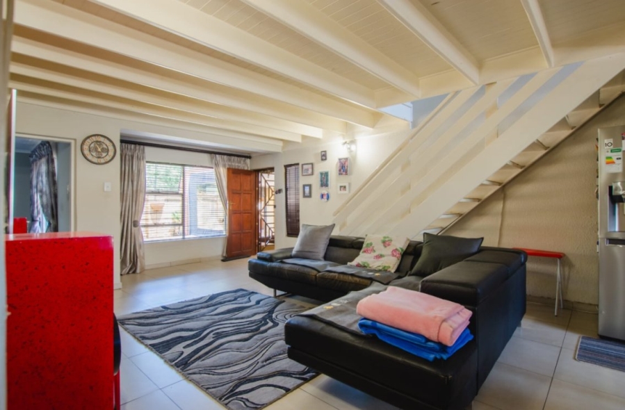 5 Bedroom Property for Sale in Eden Glen Gauteng