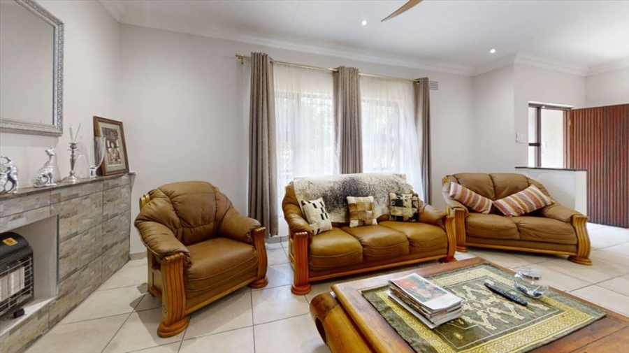 3 Bedroom Property for Sale in Cinderella Gauteng