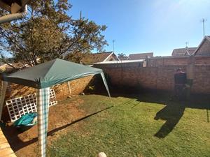 2 Bedroom Property for Sale in Hennopspark Gauteng