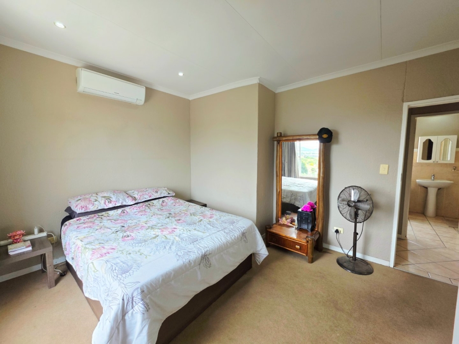 2 Bedroom Property for Sale in La Montagne Gauteng