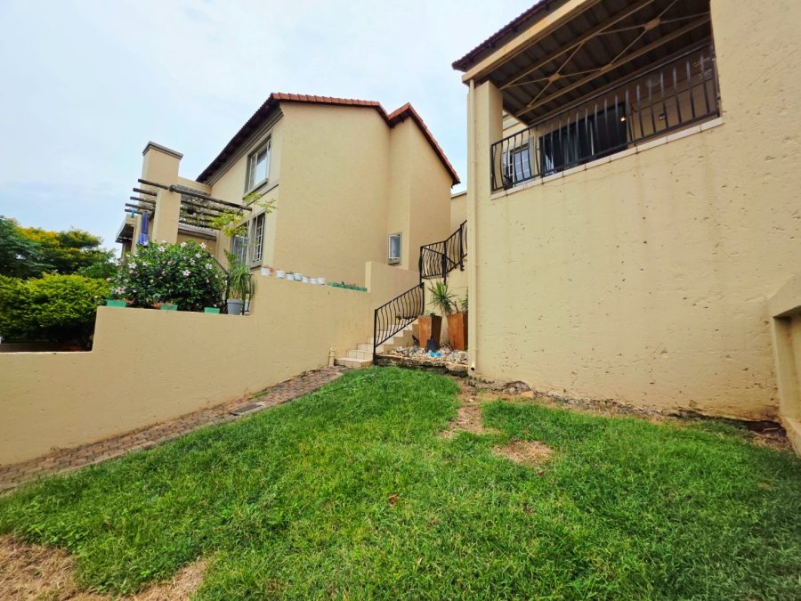 2 Bedroom Property for Sale in La Montagne Gauteng