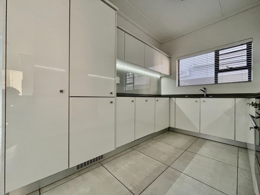 To Let 3 Bedroom Property for Rent in The Polofields Gauteng