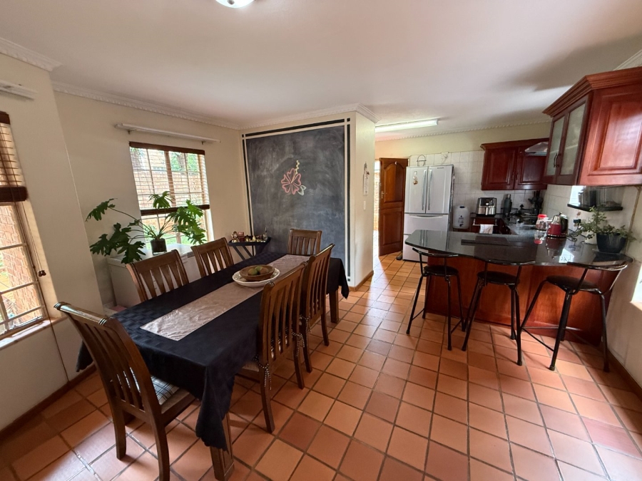 3 Bedroom Property for Sale in Die Hoewes Gauteng