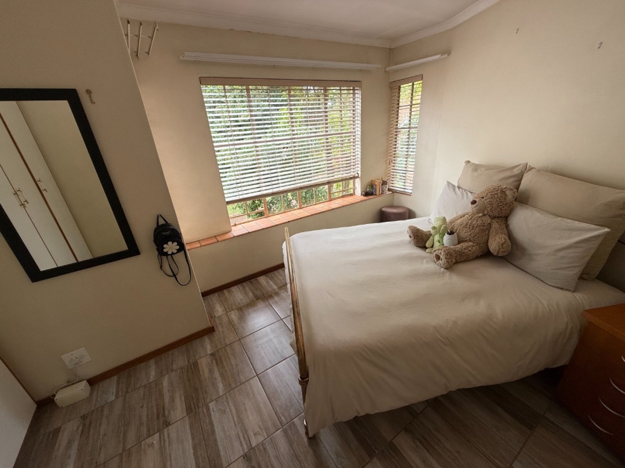 3 Bedroom Property for Sale in Die Hoewes Gauteng