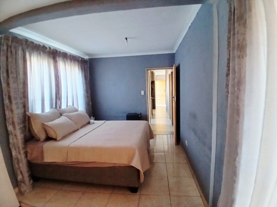  Bedroom Property for Sale in Geluksdal Gauteng