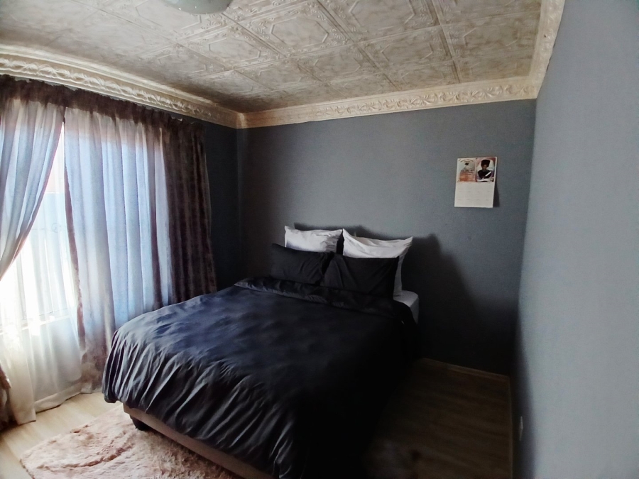  Bedroom Property for Sale in Geluksdal Gauteng