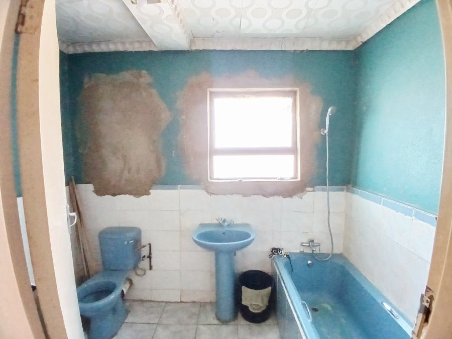  Bedroom Property for Sale in Geluksdal Gauteng