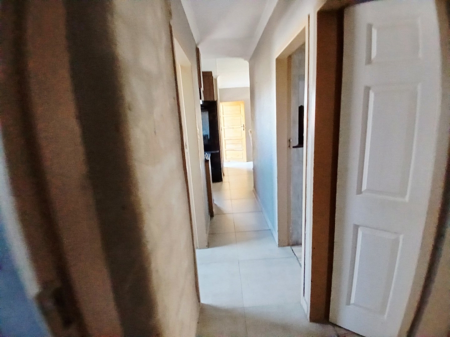  Bedroom Property for Sale in Geluksdal Gauteng