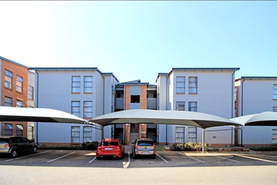 To Let 2 Bedroom Property for Rent in Klipfontein Gauteng