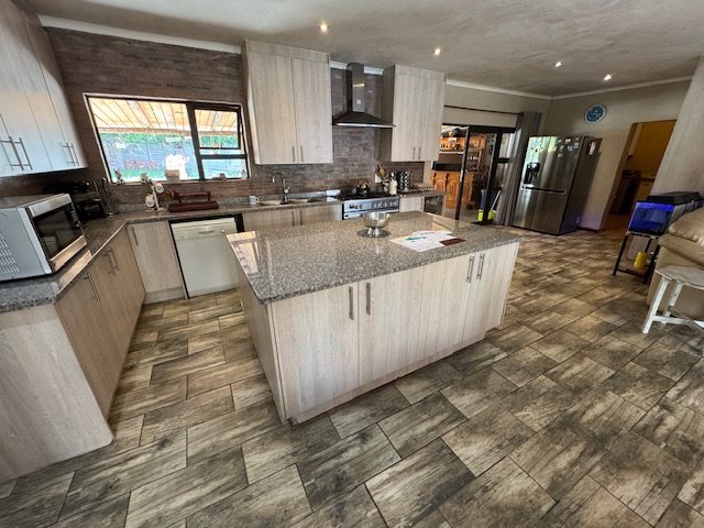 4 Bedroom Property for Sale in Esther Park Gauteng