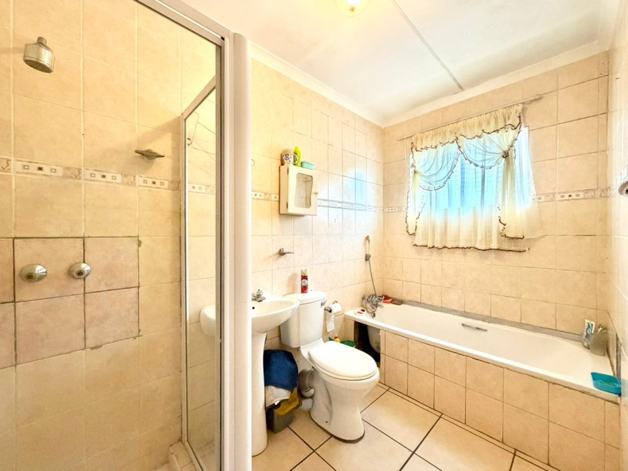 3 Bedroom Property for Sale in Florentia Gauteng