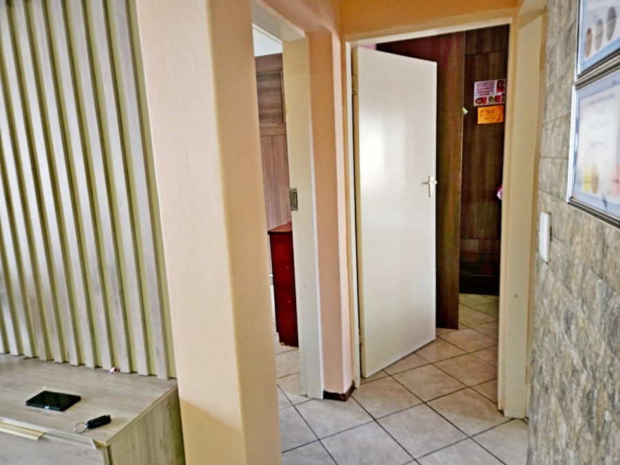 2 Bedroom Property for Sale in Terenure Gauteng