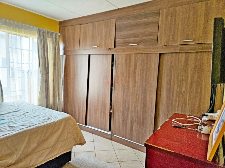 2 Bedroom Property for Sale in Terenure Gauteng