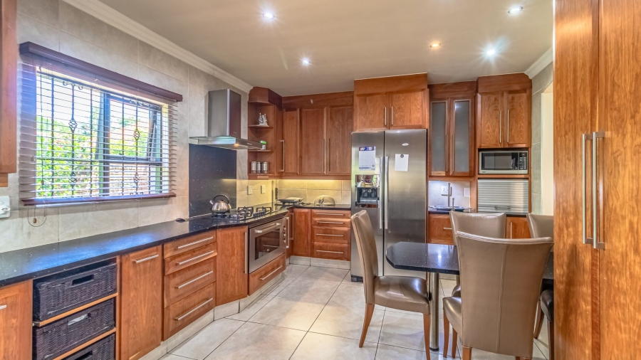 4 Bedroom Property for Sale in Greenstone Hill Gauteng