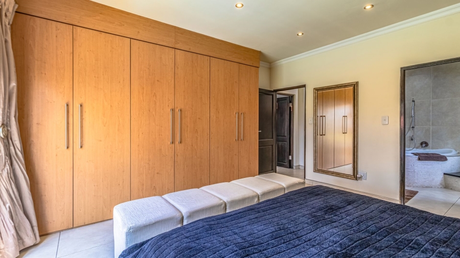 4 Bedroom Property for Sale in Greenstone Hill Gauteng