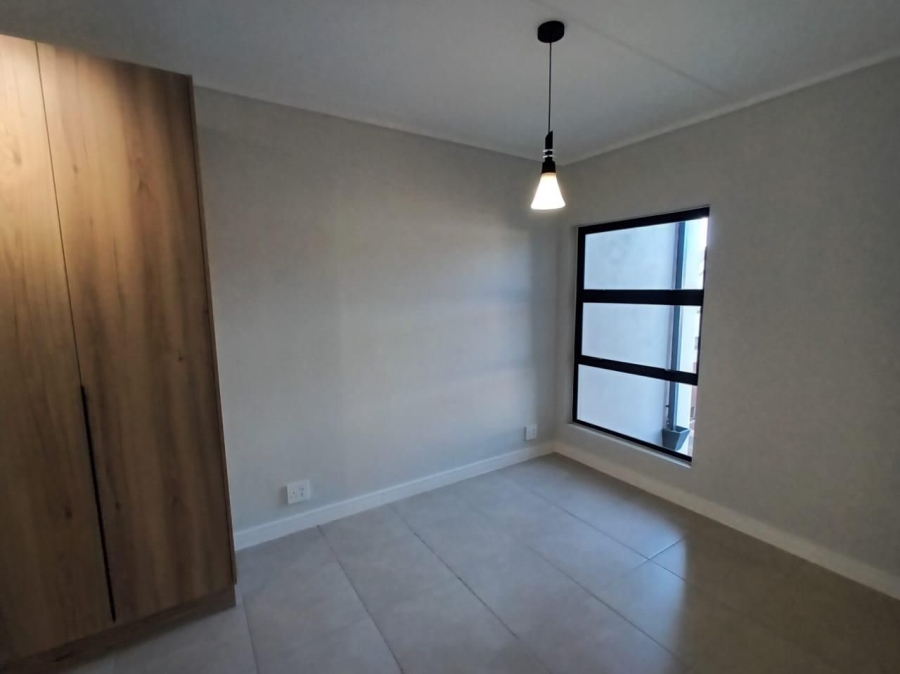 To Let 2 Bedroom Property for Rent in Mulbarton Gauteng
