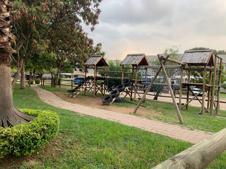 To Let 2 Bedroom Property for Rent in Halfway Gardens Gauteng