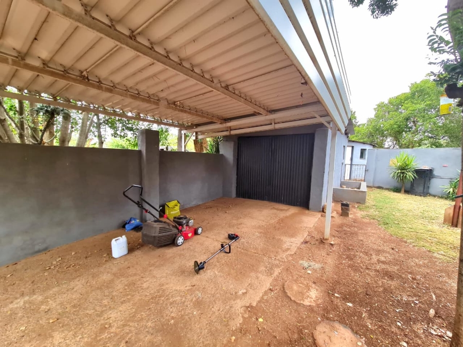 Commercial Property for Sale in Lusthof Gauteng