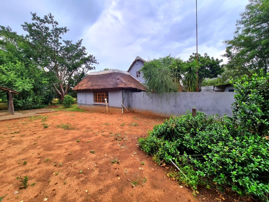 Commercial Property for Sale in Lusthof Gauteng