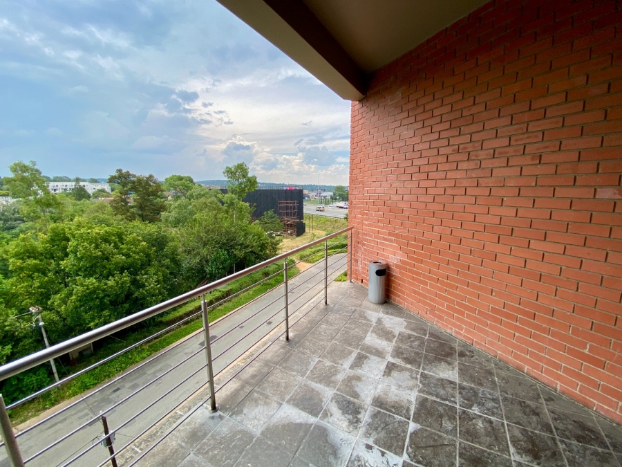 To Let commercial Property for Rent in Woodmead Gauteng