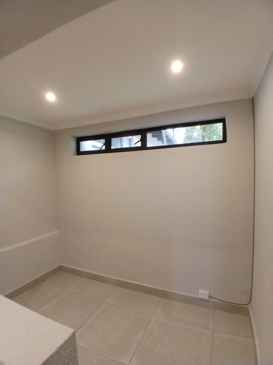 To Let 1 Bedroom Property for Rent in Houghton Estate Gauteng