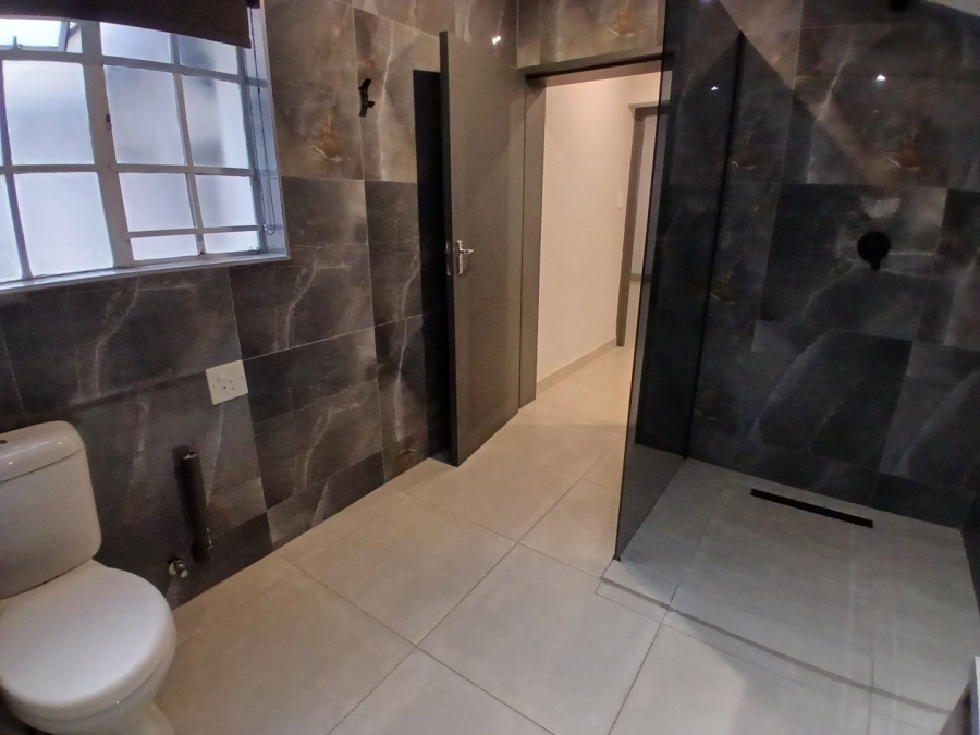 To Let 1 Bedroom Property for Rent in Houghton Estate Gauteng