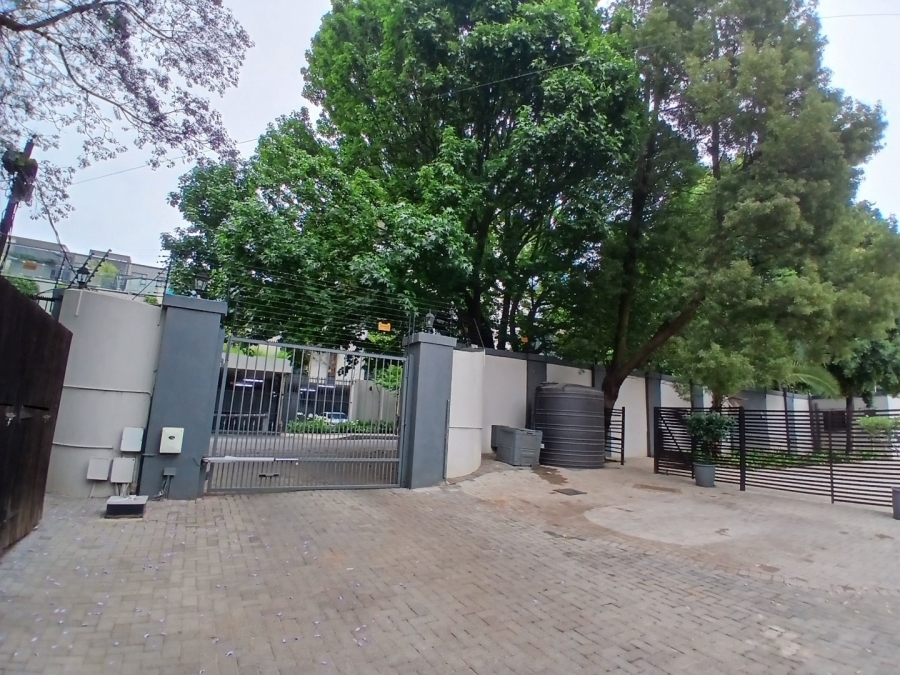 To Let 1 Bedroom Property for Rent in Houghton Estate Gauteng