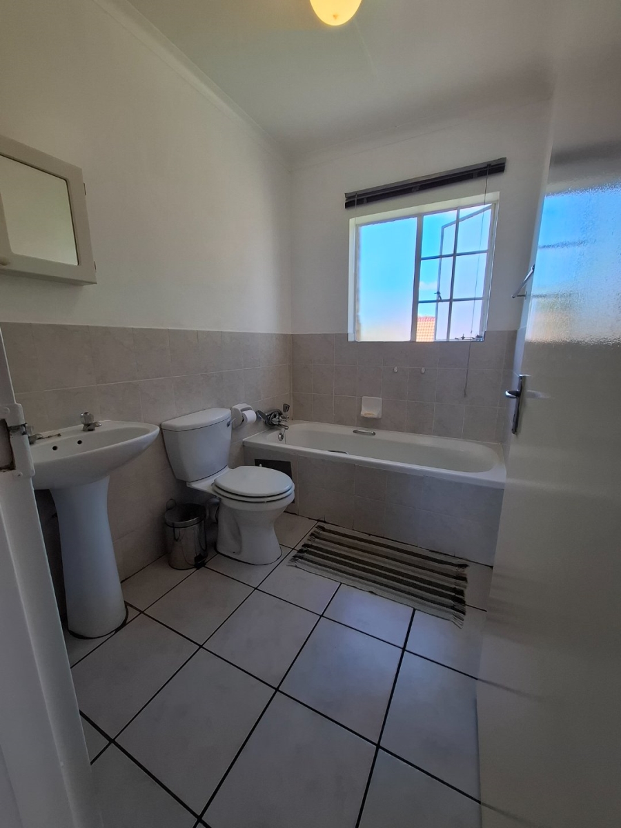 2 Bedroom Property for Sale in Rietvalleirand Gauteng