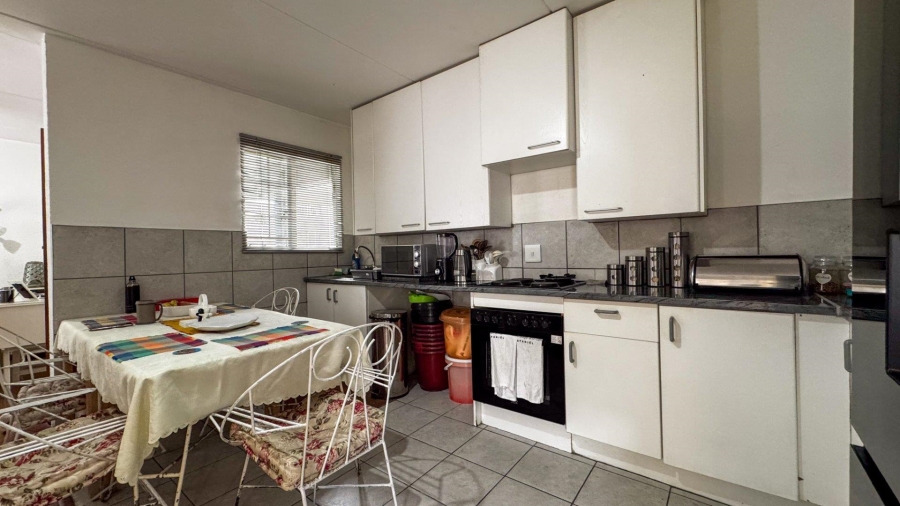 2 Bedroom Property for Sale in Boskruin Gauteng