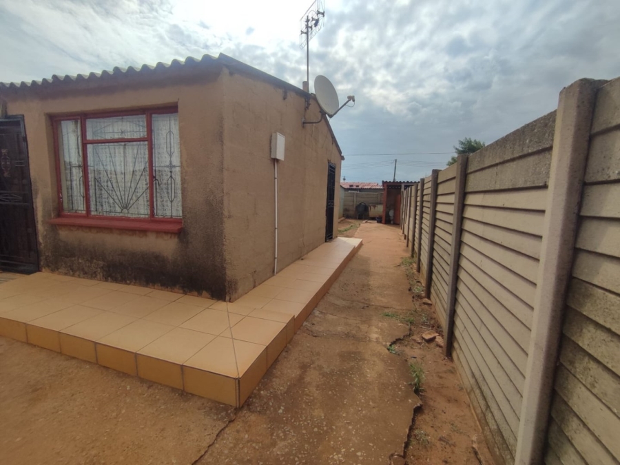2 Bedroom Property for Sale in Ratanda Gauteng