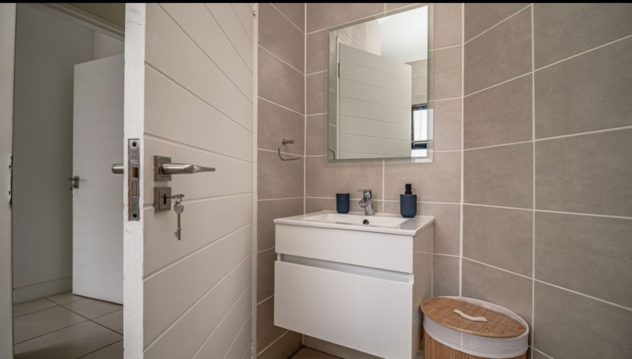 2 Bedroom Property for Sale in Linbro Park Gauteng