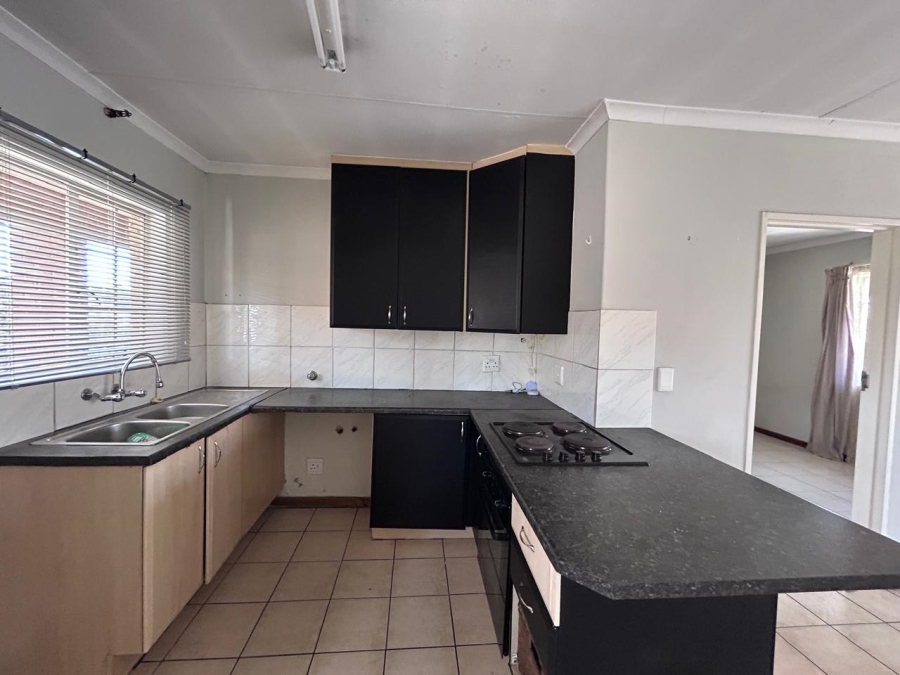 2 Bedroom Property for Sale in Noordwyk Gauteng