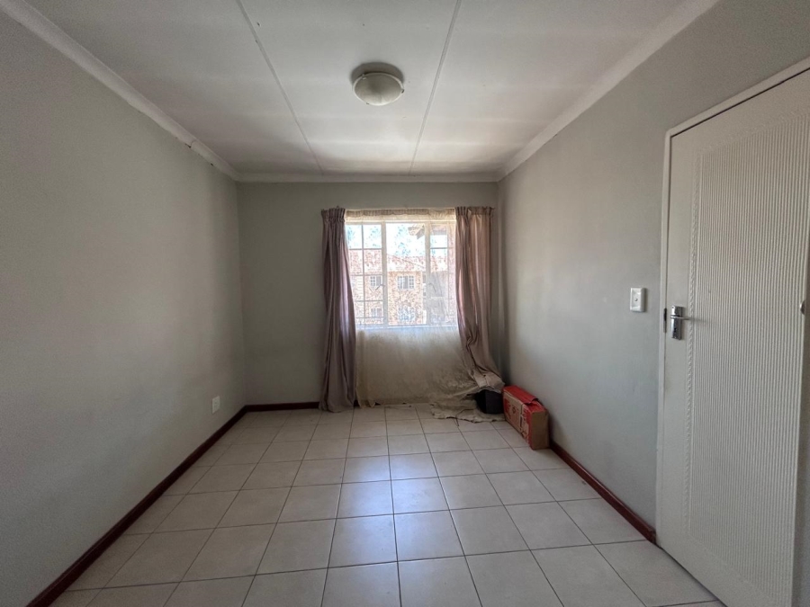 2 Bedroom Property for Sale in Noordwyk Gauteng