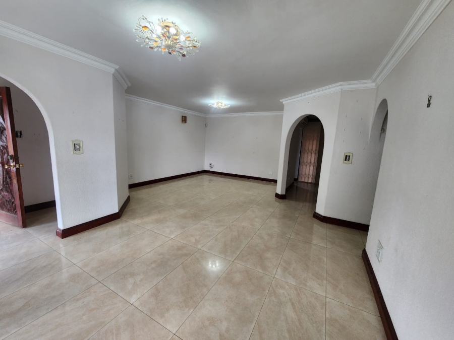 To Let 3 Bedroom Property for Rent in Glenanda Gauteng