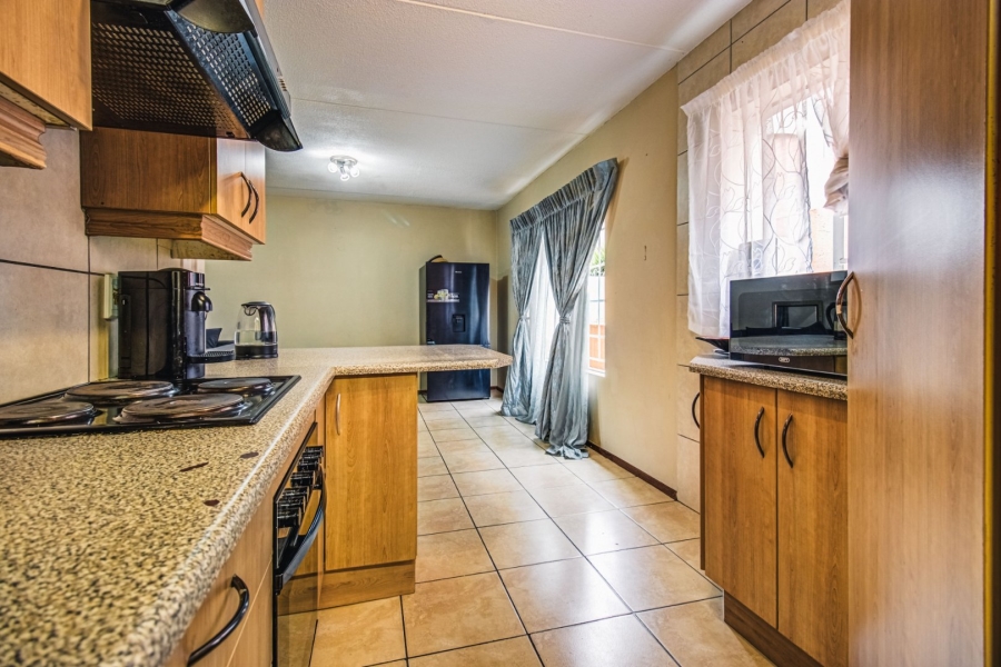 3 Bedroom Property for Sale in Glen Marais Gauteng
