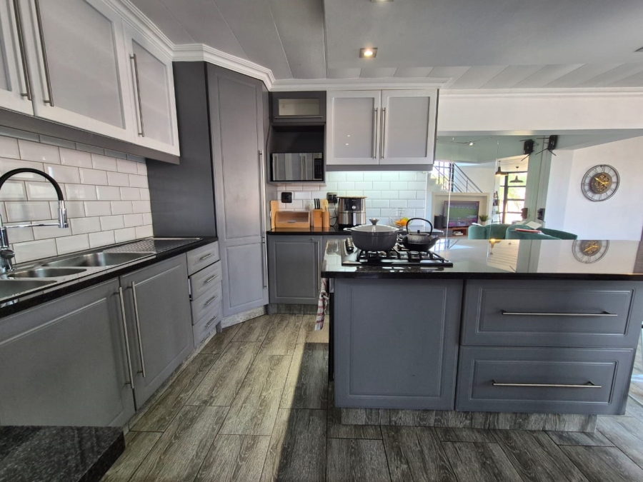 2 Bedroom Property for Sale in Bassonia Gauteng